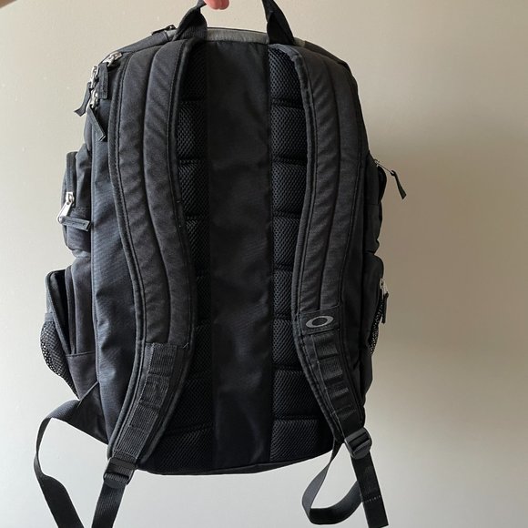 Oakley | Toro Branded Backpack - NWOT - Picture 5 of 11